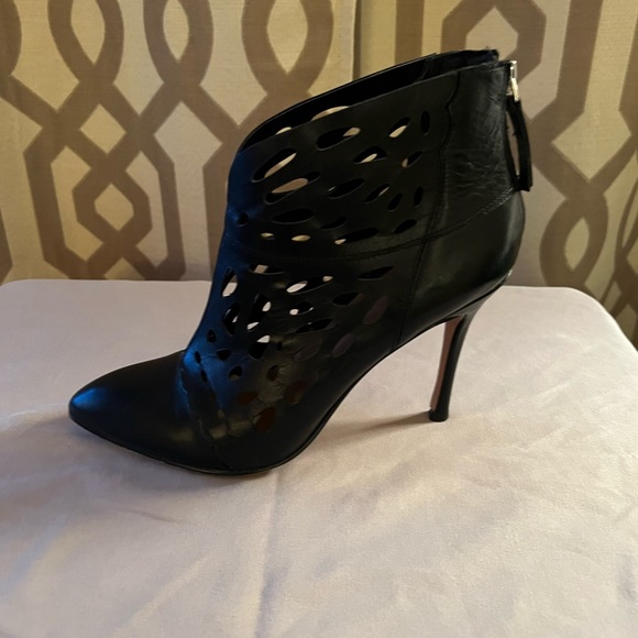 Nine West bootie!! - Picture 7 of 7